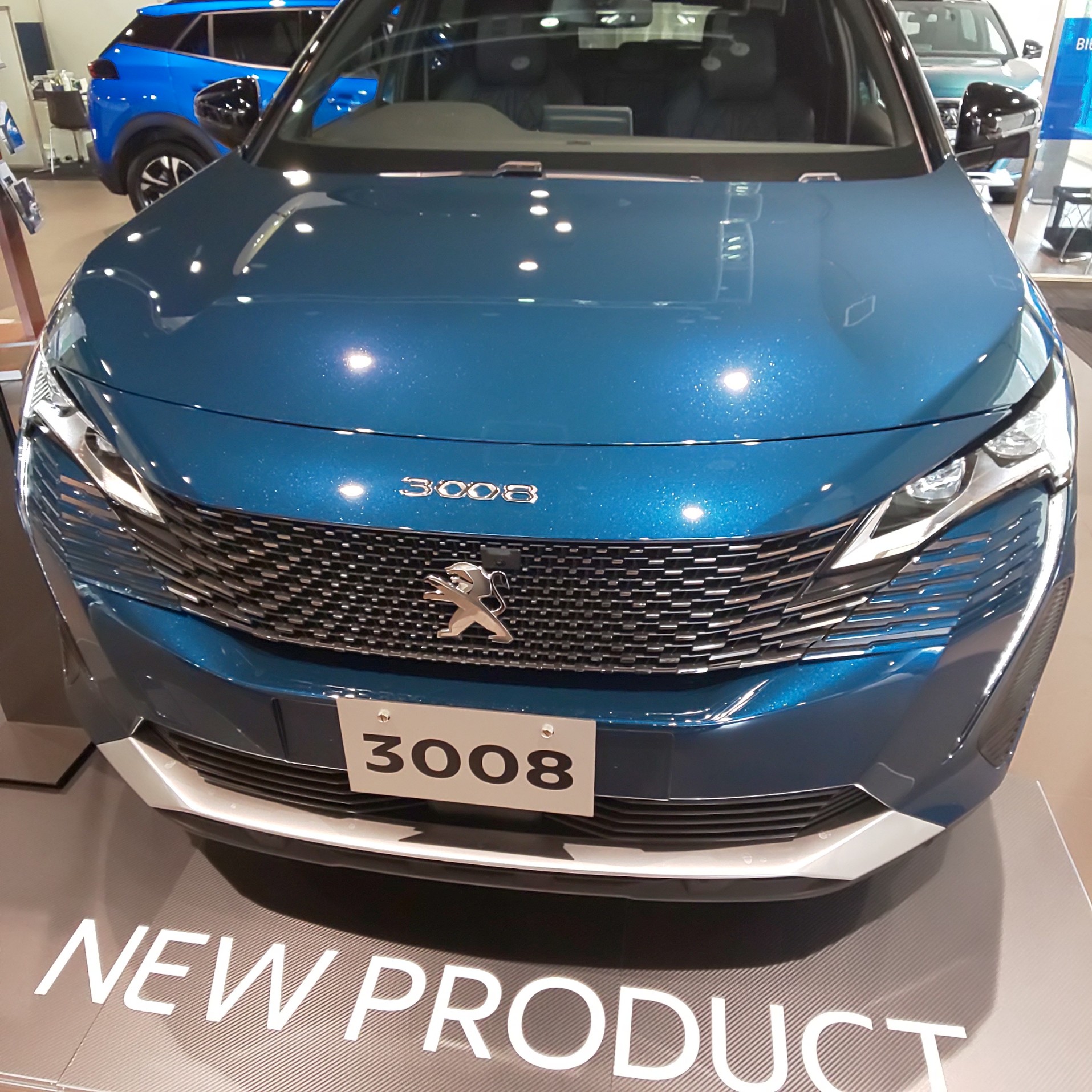 プジョー中央 - NEW 3008 展示車