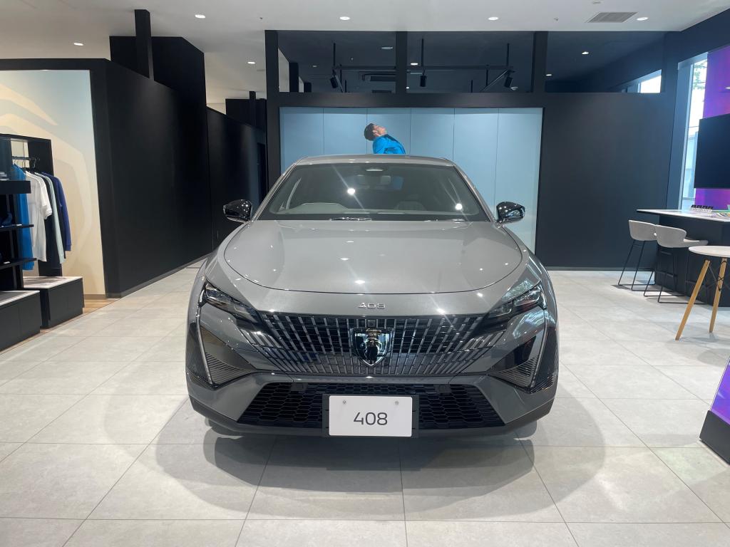 【408 GT HYBRID Selenium Edition】展示中