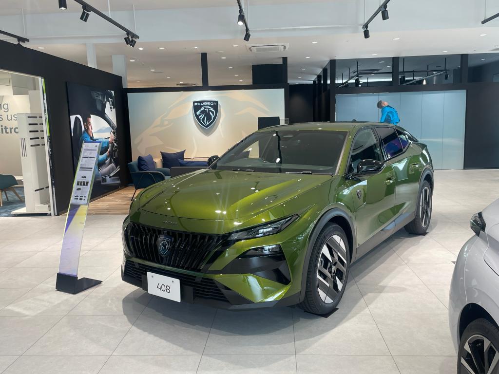 NEW 408 HYBRID 展示を開始しました✨