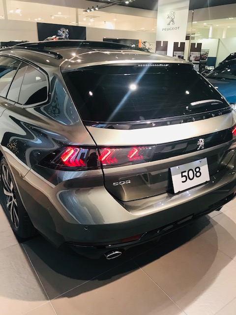 展示車のカラー変更しました！