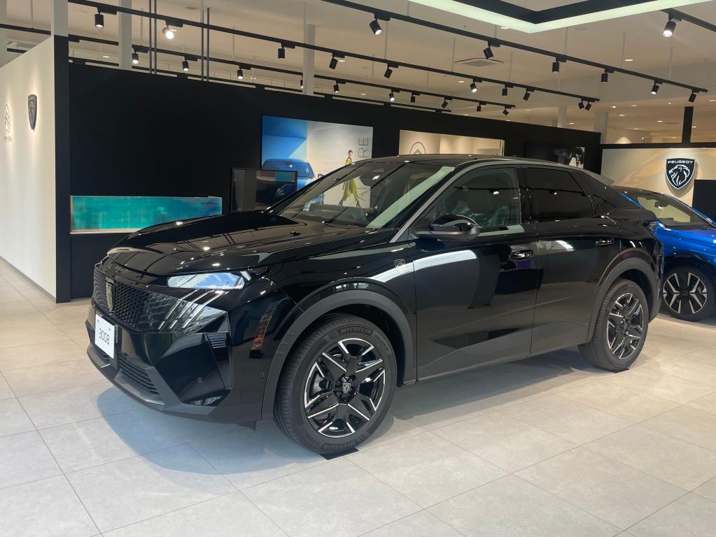 展示車紹介【NEW 3008 GT HYBRID Black Edition】