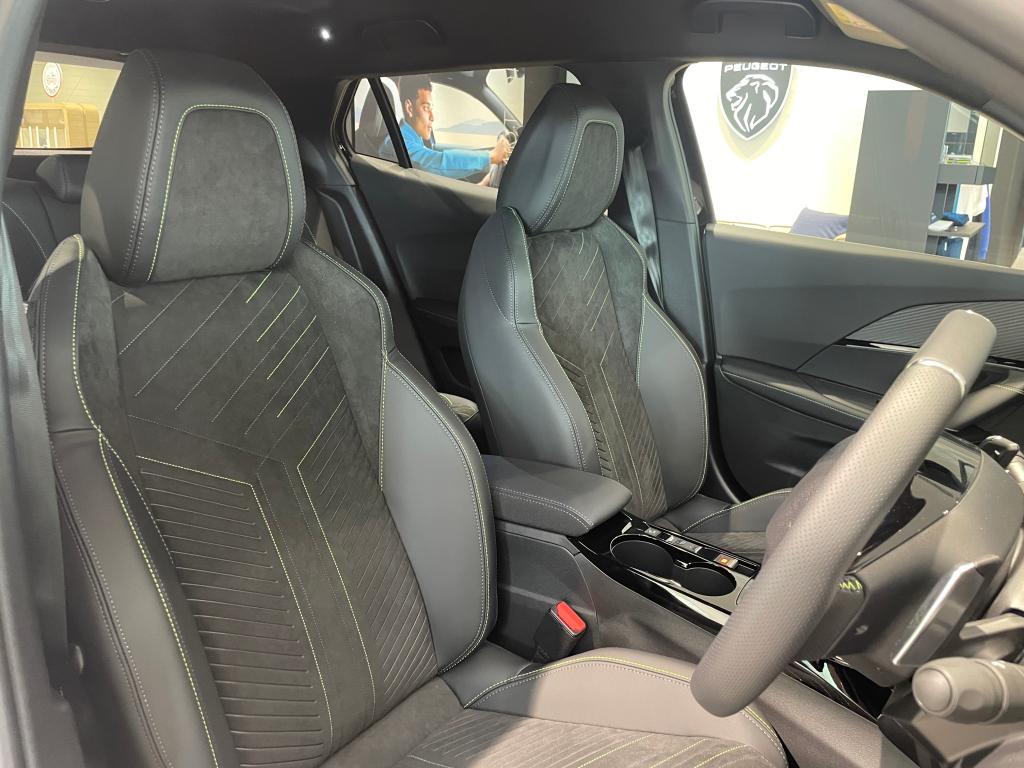 展示車紹介【2008 GT BlueHDi】